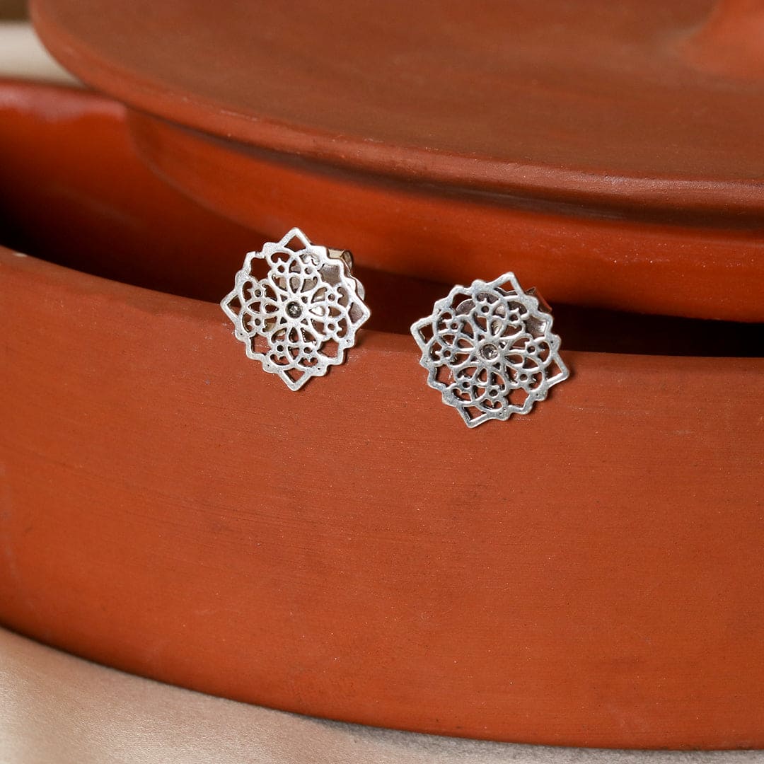 Cutwork Pattern Earrings