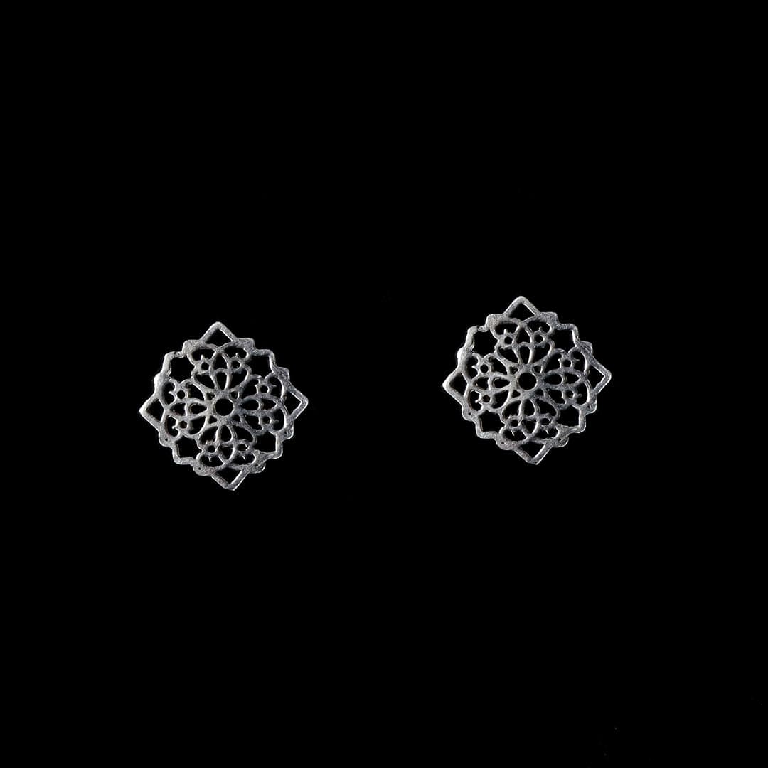 Cutwork Pattern Earrings