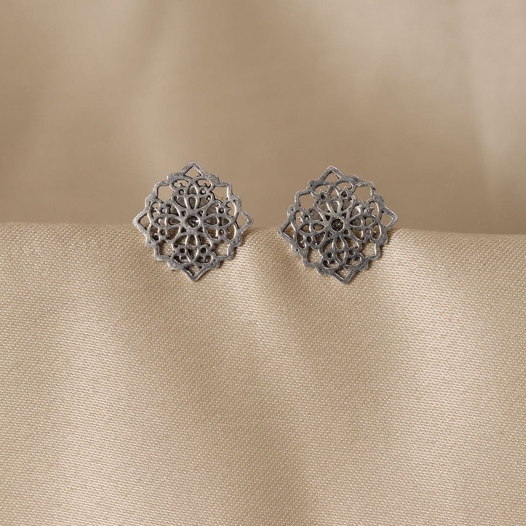 Cutwork Pattern Earrings