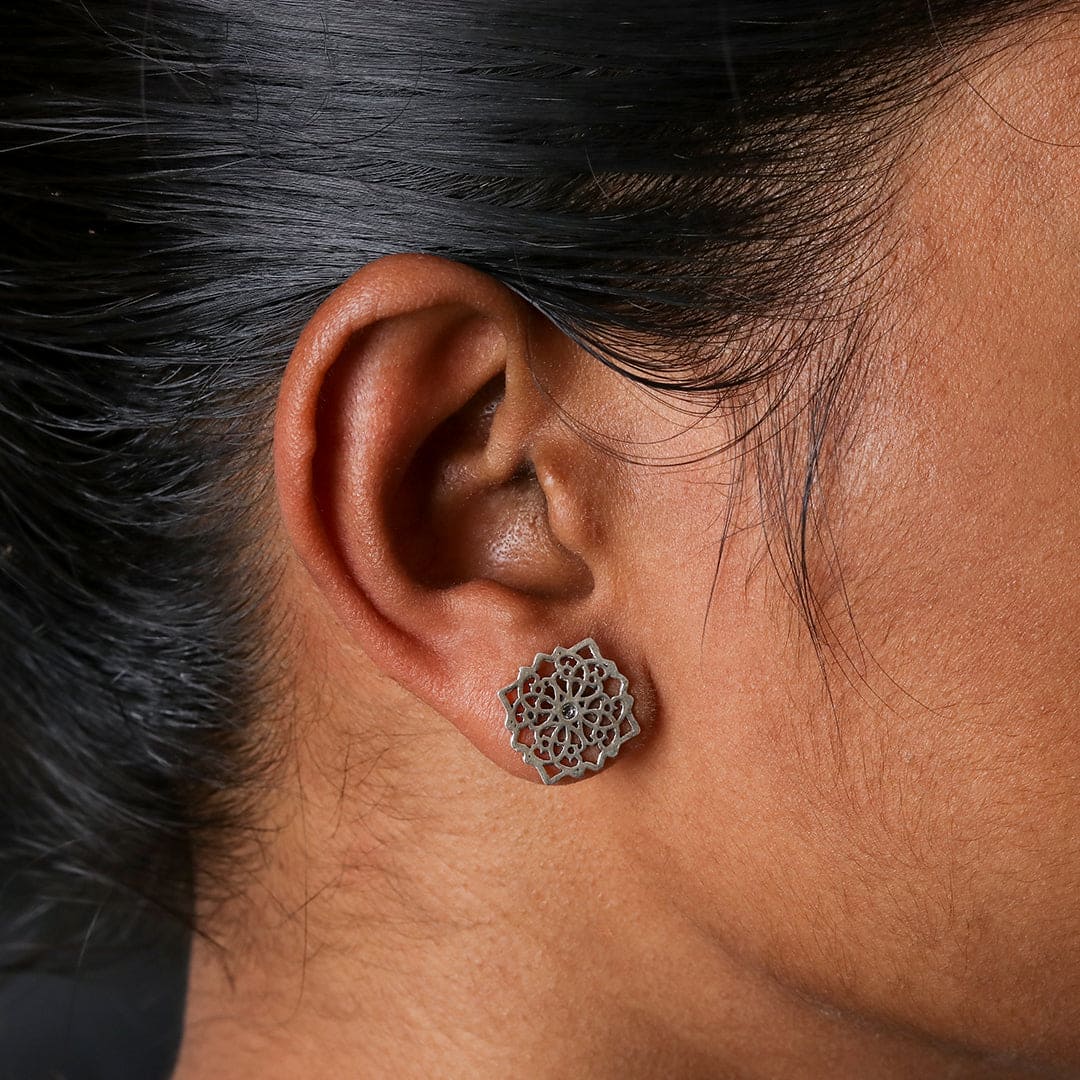 Cutwork Pattern Earrings