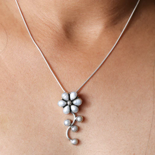 Floral Pearl Pendant